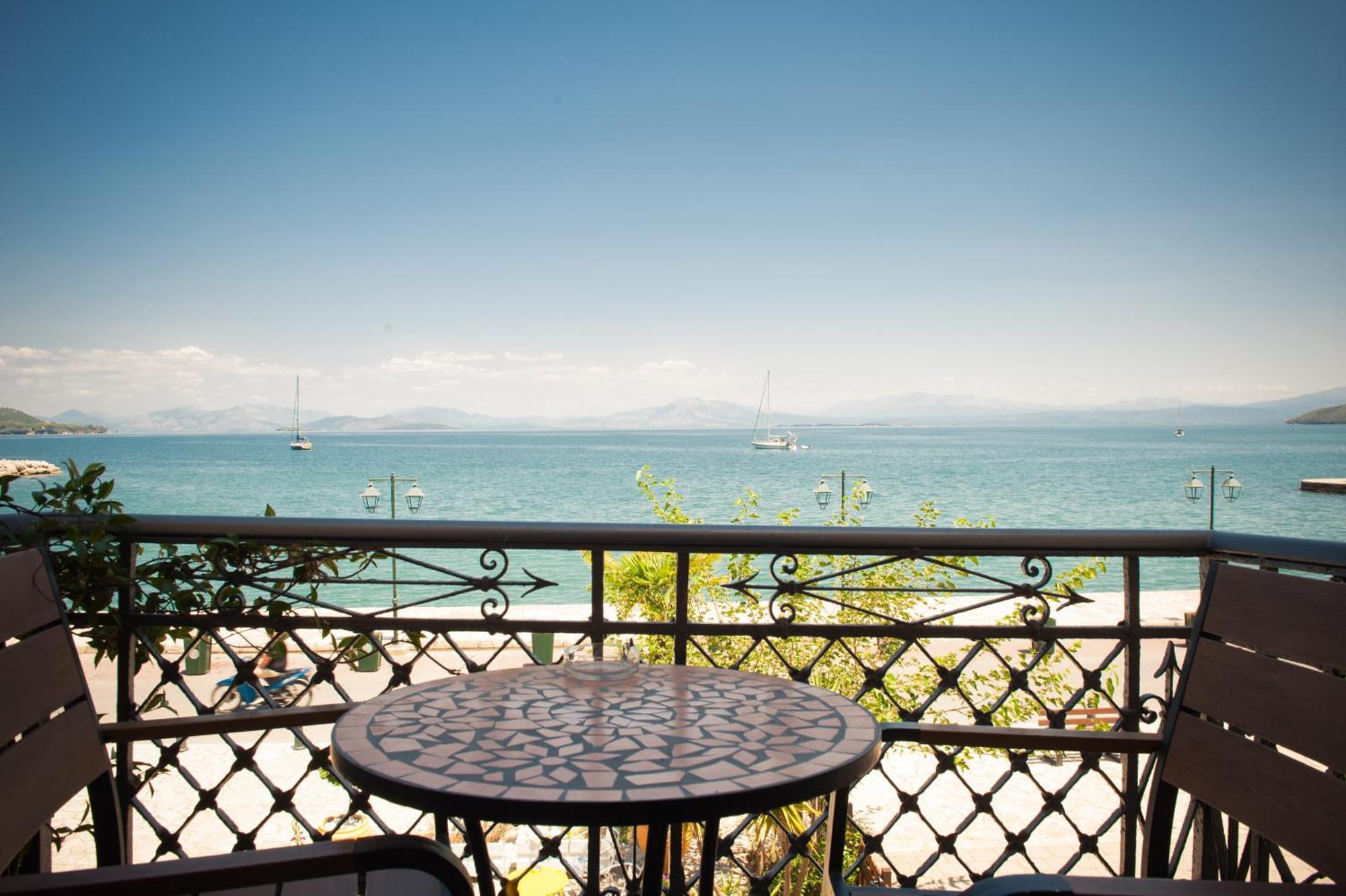 Seafront Stone Suites Воница Экстерьер фото