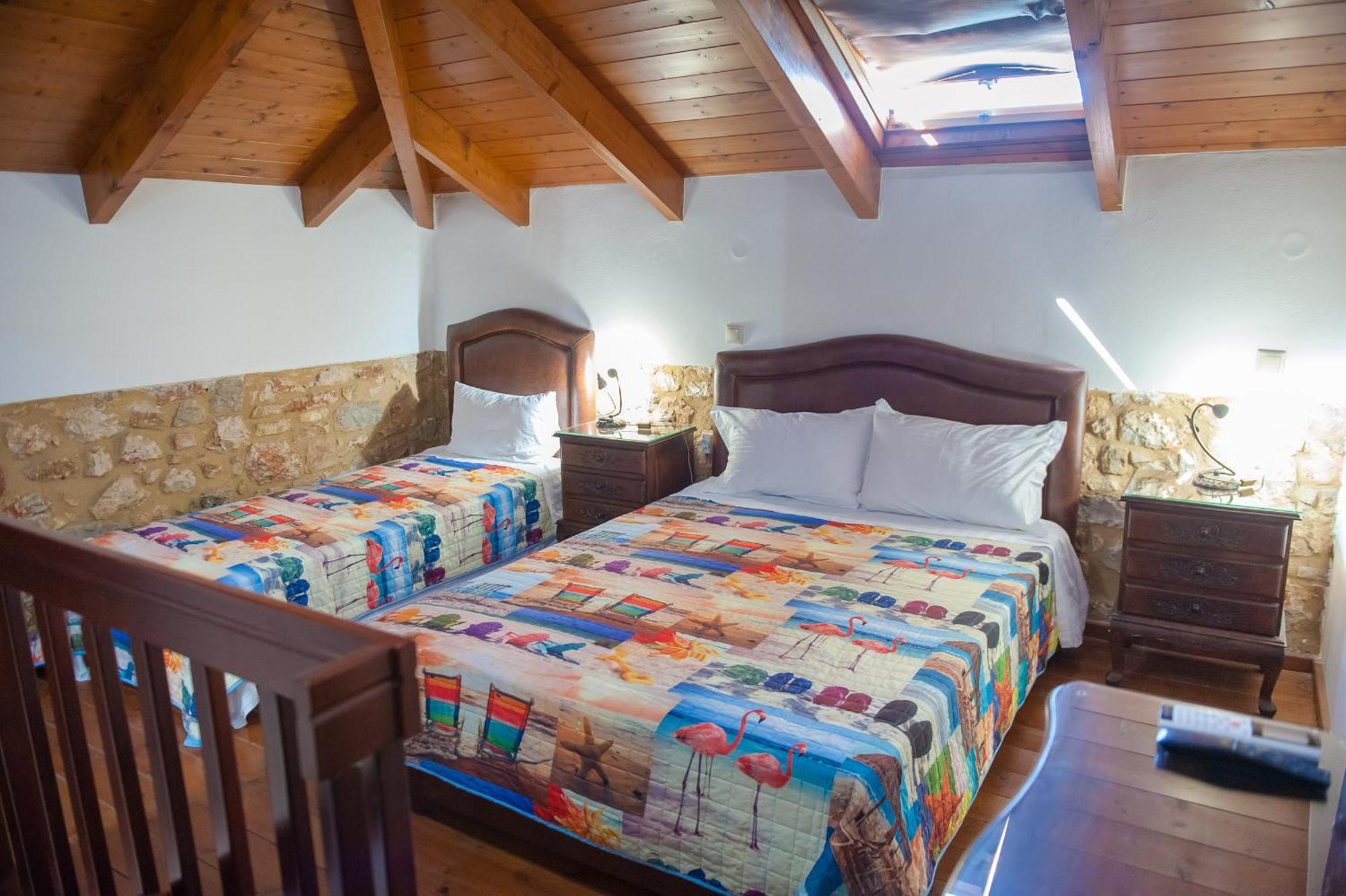 Seafront Stone Suites Воница Экстерьер фото